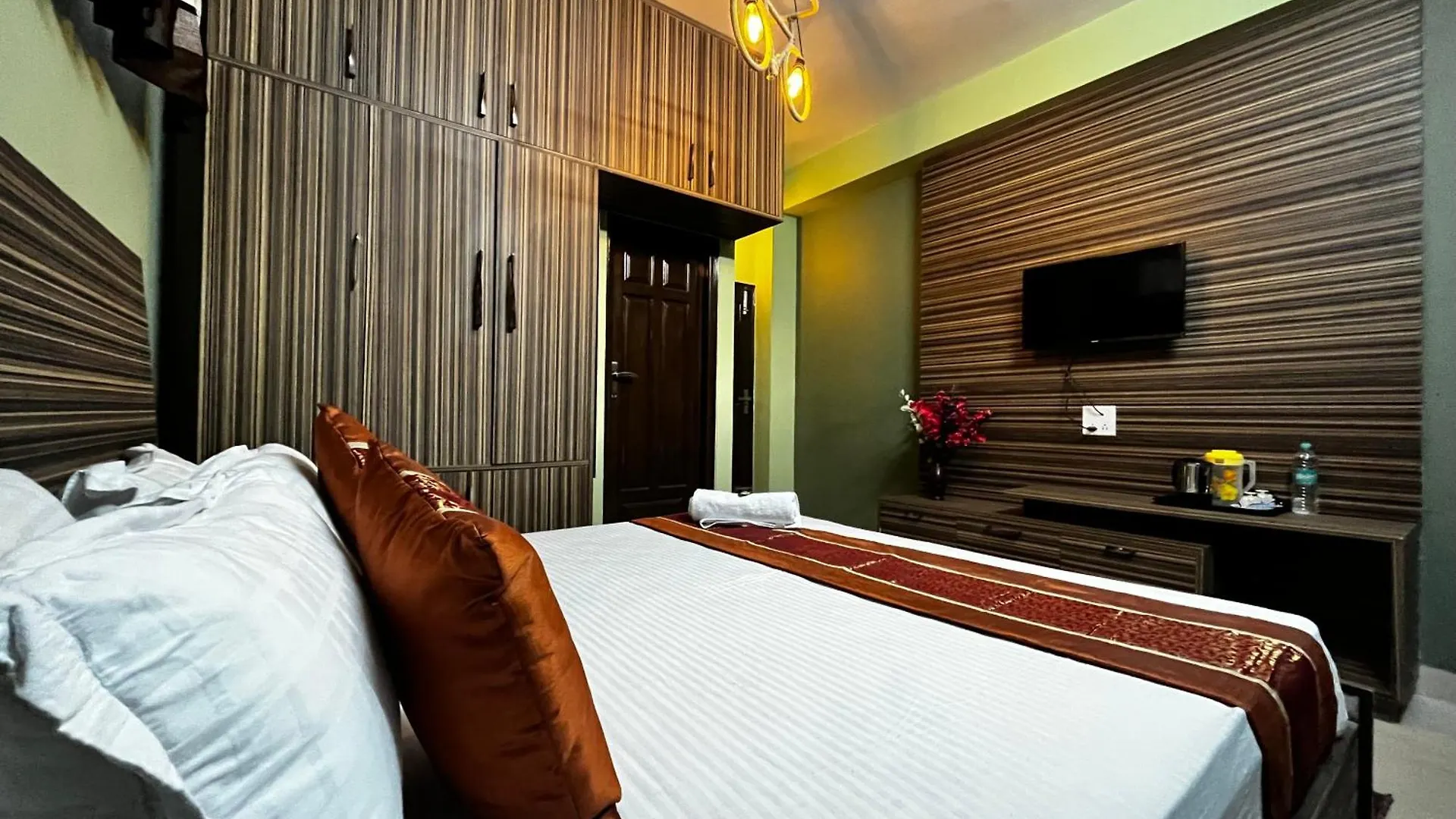 Puri'S Bnb Shimla 0*,  India