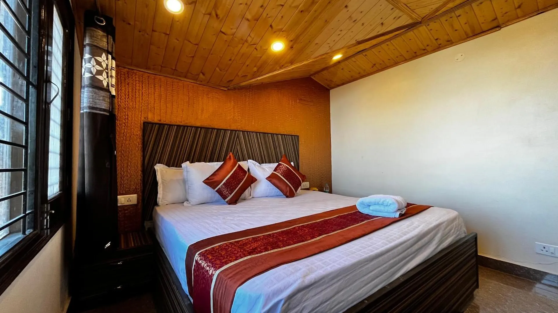 Puri'S Bnb Shimla 0*,  India