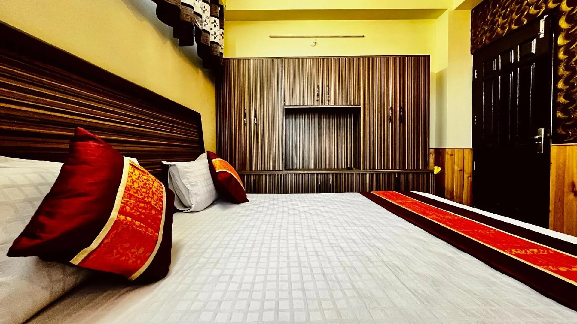 Puri'S Bnb Shimla Bed & Breakfast